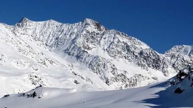 Montañas de los Alpes de Ötztal donde se encontró a Otzi. (Foto: Wikimedia)