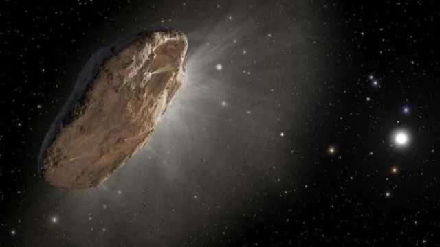 Oumuamua fue descubierto en octubre de 2017 saliendo de nuestro Sistema Solar. Al principio, se pensó que era un cometa, aunque la idea fue descartada. (Foto: NASA)