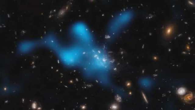 El brutal nacimiento de un cúmulo de galaxias. (Foto: NASA)